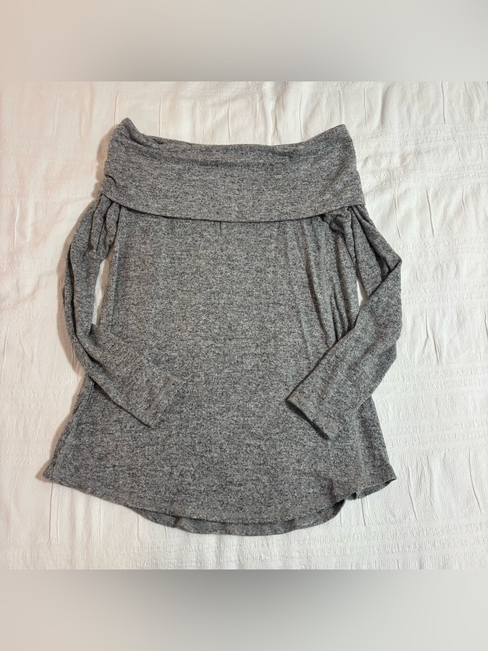 Abercrombie & Fitch Gray Off-the-Shoulder Foldover Knit Top